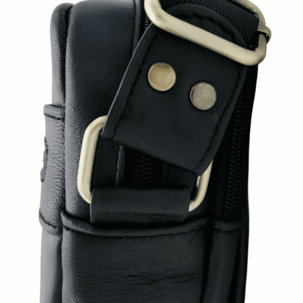 Crossbody Bag Model 820