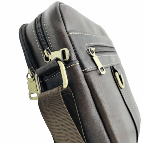 Crossbody Bag Model 820